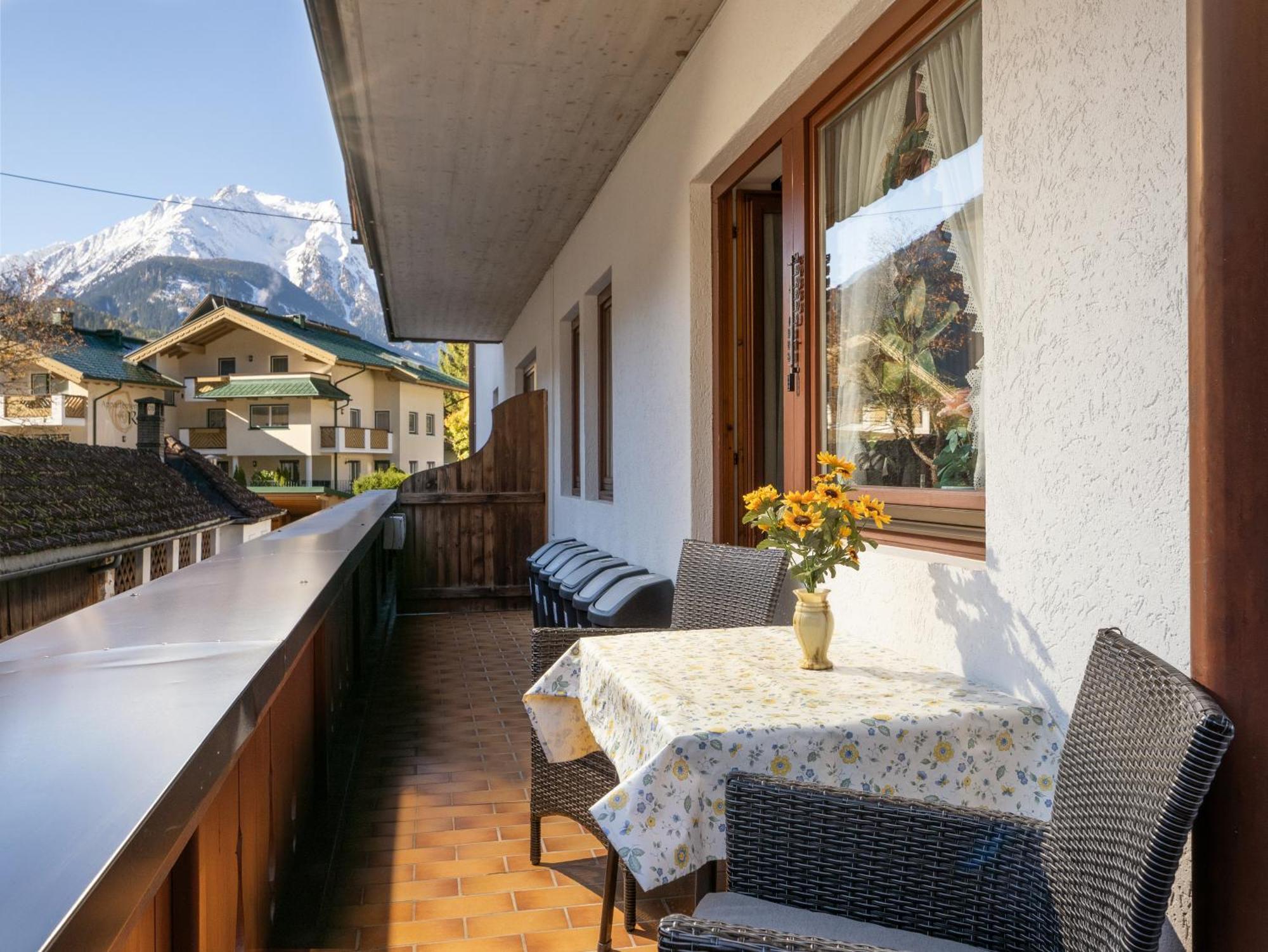 Chalet - Appartements Julitta Mayrhofen Exterior photo
